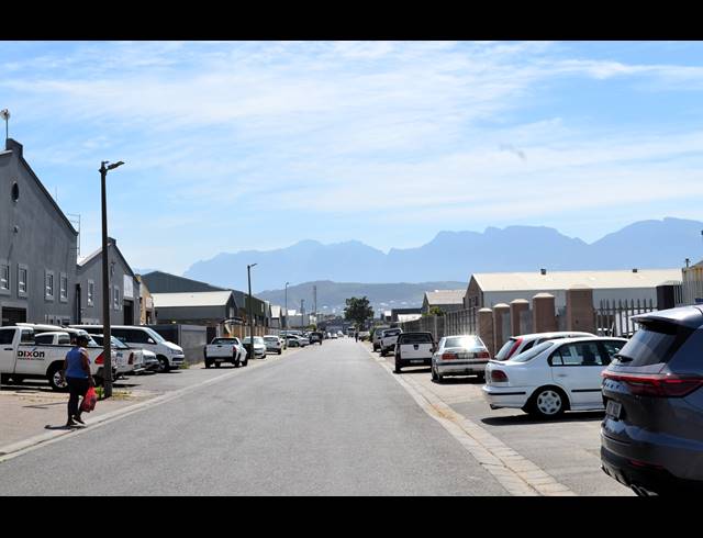 442M² FACTORY SOLD IN STRAND SOUTH